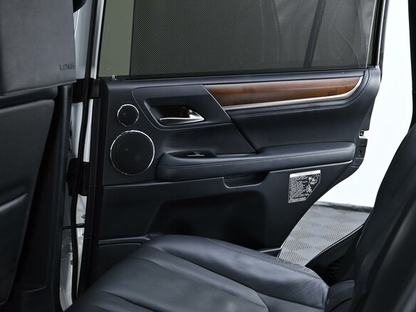 2018 Lexus LX 570 III Рестайлинг 2, белый, 9990000 рублей - вид 23