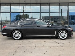 2020 BMW 7 серии 740d xDrive VI (G11/G12) Рестайлинг, чёрный, 7289000 рублей, вид 4