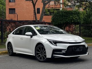 2022 Toyota Corolla Sporty XII (E210) Рестайлинг, белый, 1730000 рублей, вид 2
