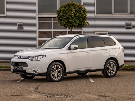 2013 Mitsubishi Outlander III, белый, 1495000 рублей, вид 1
