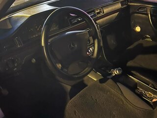 1991 Mercedes-Benz W124 200, белый, 155000 рублей, вид 5
