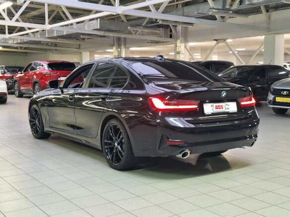 2019 BMW 3 серии 320d xDrive VII (G2x), чёрный, 3560000 рублей - вид 4