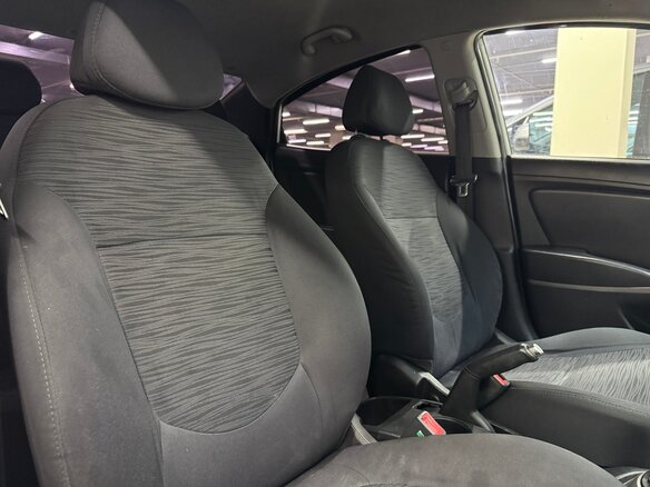2014 Hyundai Solaris I Рестайлинг, белый, 650000 рублей - вид 22