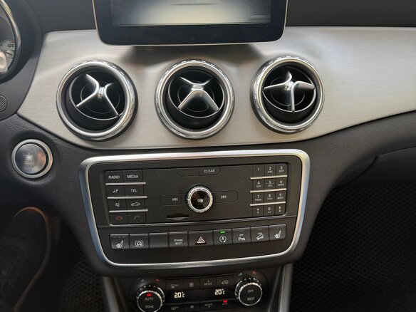 2016 Mercedes-Benz GLA 250 I (X156), чёрный, 2400000 рублей - вид 11