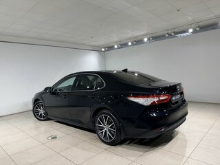 2021 Toyota Camry VIII (XV70) Рестайлинг, чёрный, 2649000 рублей, вид 4