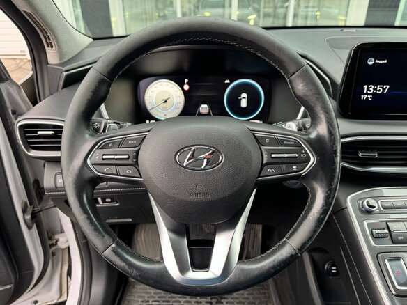 2021 Hyundai Santa Fe IV Рестайлинг, белый, 3067000 рублей - вид 11