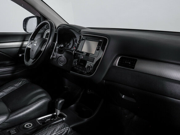 2014 Mitsubishi Outlander III, чёрный, 1339000 рублей - вид 8