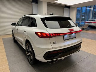 2026 Audi Q5 L III (GU), белый, 7490000 рублей, вид 3