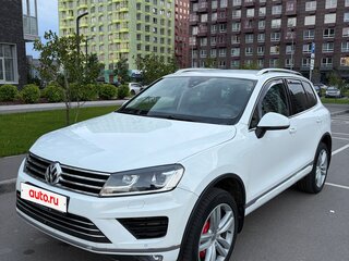 2015 Volkswagen Touareg II Рестайлинг, белый, 3250000 рублей, вид 1