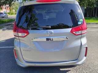 2021 Honda Freed II Рестайлинг, серебристый, 1350000 рублей, вид 4
