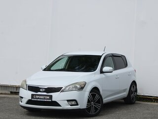 2011 Kia Ceed I Рестайлинг, белый, 610000 рублей, вид 1