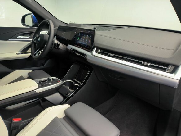 2025 BMW X2 xDrive20i II (U10), синий, 6930000 рублей - вид 6