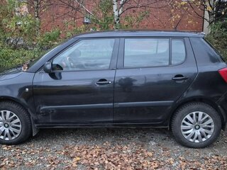 2010 Skoda Fabia II Рестайлинг, чёрный, 350000 рублей, вид 3