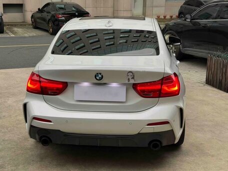 2022 BMW 1 серии 120i III (F52) Рестайлинг, белый, 1955000 рублей, вид 3