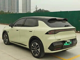 2026 Changan Qiyuan Q05 51.9 kWh II, бежевый, 2013099 рублей, вид 4