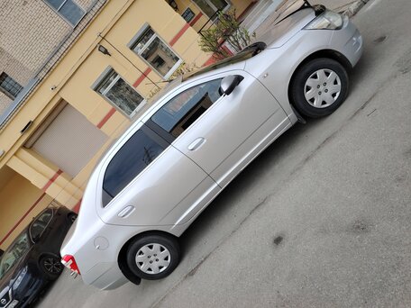 2013 Chevrolet Cobalt II, серебристый, 380000 рублей, вид 2