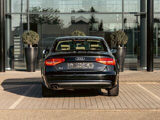 2015 Audi A4 IV (B8) Рестайлинг, чёрный, 1195000 рублей, вид 5