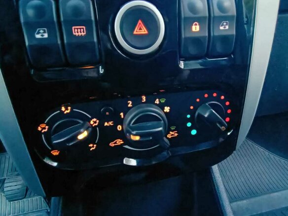 2021 Lada (ВАЗ) Largus Cross I, белый, 820000 рублей - вид 21