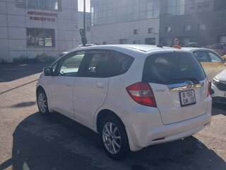 2011 Honda Fit II, белый, 1100000 рублей, вид 4