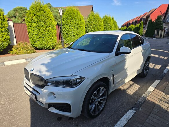2017 BMW X6 40d II (F16), белый, 4250000 рублей