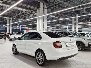 2014 Skoda Rapid I, белый, 645000 рублей, вид 4