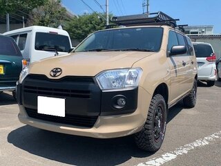 2023 Toyota Probox I Рестайлинг, бежевый, 1095000 рублей, вид 3