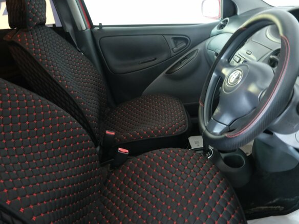2002 Toyota Vitz I (P10), красный, 479000 рублей - вид 6