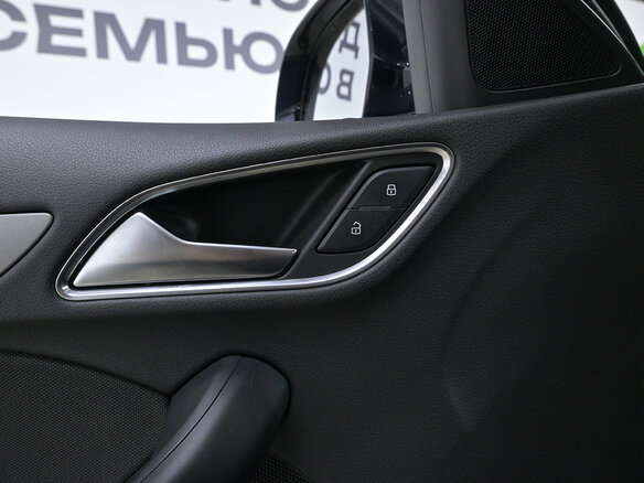 2013 Audi Q3 I (8U), синий, 2050000 рублей - вид 17