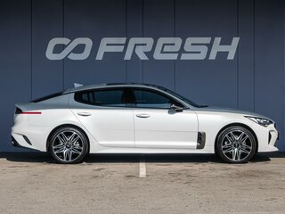 2022 Kia Stinger I Рестайлинг, белый, 3950000 рублей, вид 5