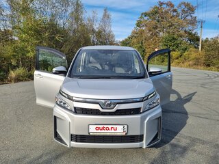 2018 Toyota Voxy III (R80) Рестайлинг, серый, 2150000 рублей, вид 5