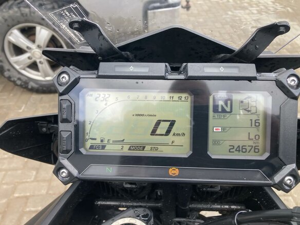 2016 Yamaha MT-09 Tracer (FJ-09), чёрный, 730000 рублей - вид 16