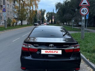 2016 Toyota Camry VII (XV50) Рестайлинг, чёрный, 2050000 рублей, вид 3