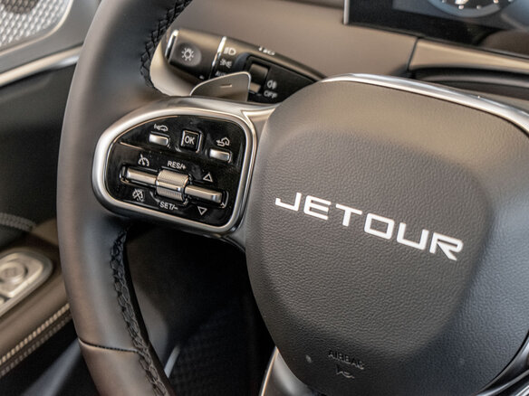 2026 Jetour X70+ I Рестайлинг, чёрный, 3399000 рублей - вид 21