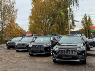2020 Toyota RAV4 V (XA50), чёрный, 3499000 рублей, вид 2