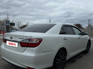 2016 Toyota Camry VII (XV50) Рестайлинг, белый, 1700000 рублей, вид 3