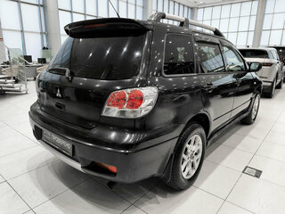 2004 Mitsubishi Outlander I, чёрный, 380000 рублей, вид 5