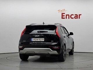 2022 Kia Niro II, чёрный, 1700000 рублей, вид 4