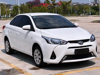 2022 Toyota Yaris IV, белый, 890000 рублей, вид 1