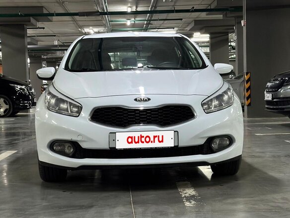 2012 Kia Ceed II, белый - вид 2