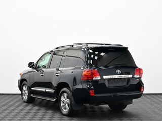 2013 Toyota Land Cruiser 200 Series Рестайлинг 1, чёрный, 3399000 рублей, вид 2