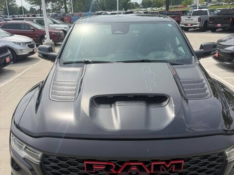 2026 Ram 1500 TRX SRT V Рестайлинг, чёрный, 20800000 рублей, вид 2