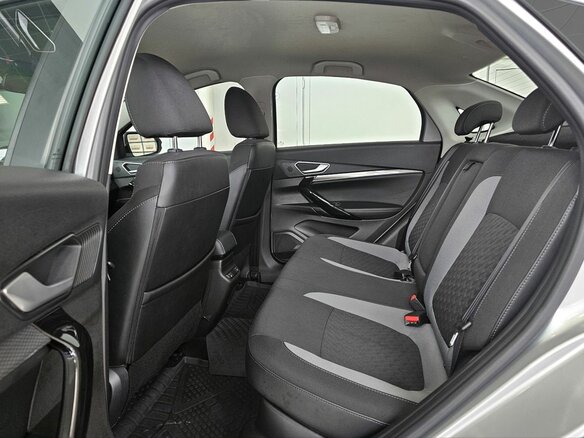 2024 Lada (ВАЗ) Vesta I Рестайлинг (NG), серебристый, 1739000 рублей - вид 14