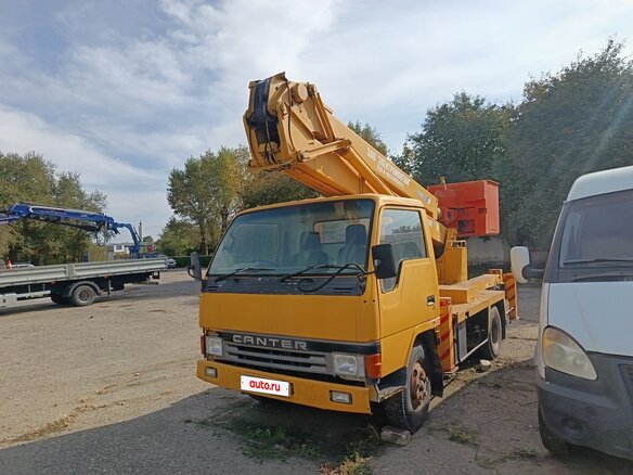 1988 Fuso (Mitsubishi) Canter, жёлтый, 2000000 рублей - вид 2