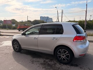 2012 Volkswagen Golf VI, серебристый, 900000 рублей, вид 5