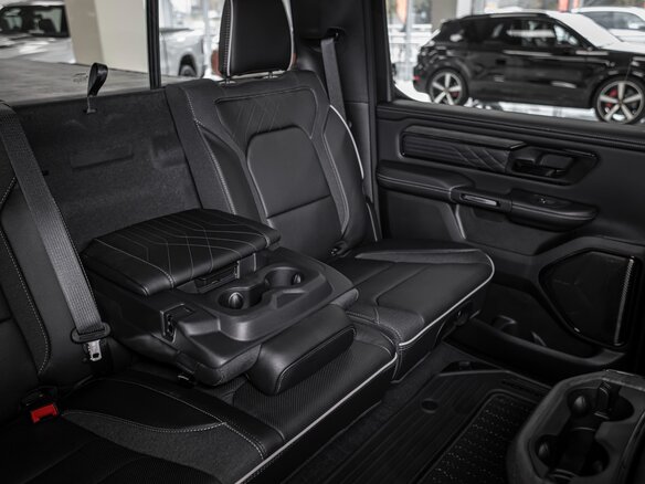 2026 Ram 1500 Crew Cab eTorque V Рестайлинг, чёрный, 11300000 рублей - вид 30