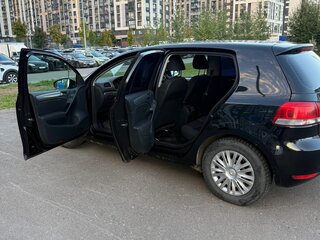 2011 Volkswagen Golf VI, чёрный, 650000 рублей, вид 5