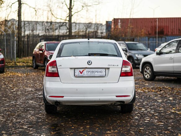 2012 Skoda Octavia II (A5) Рестайлинг, белый, 599000 рублей - вид 3