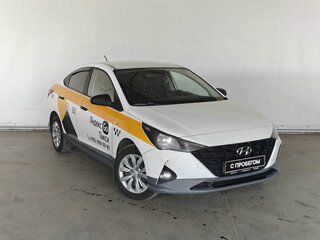 2021 Hyundai Solaris II Рестайлинг, белый, 890000 рублей, вид 3