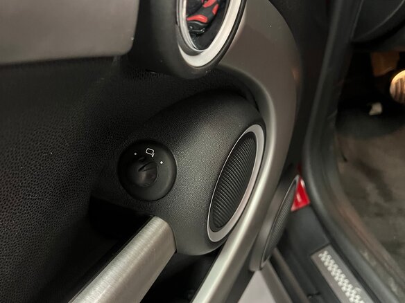 2008 Mini Hatch Cooper S II (R56), красный, 2100000 рублей - вид 11