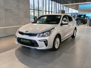 2018 Kia Rio IV, серебристый, 1290000 рублей, вид 3